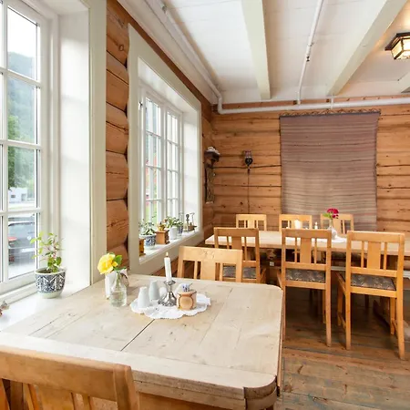 Jaunsen Gjestgjevarstad *