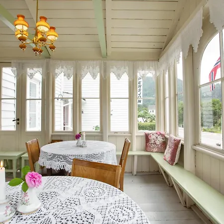 Jaunsen Gjestgjevarstad * Granvin