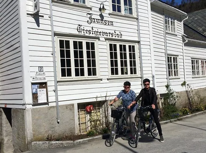 Jaunsen Gjestgjevarstad * Granvin